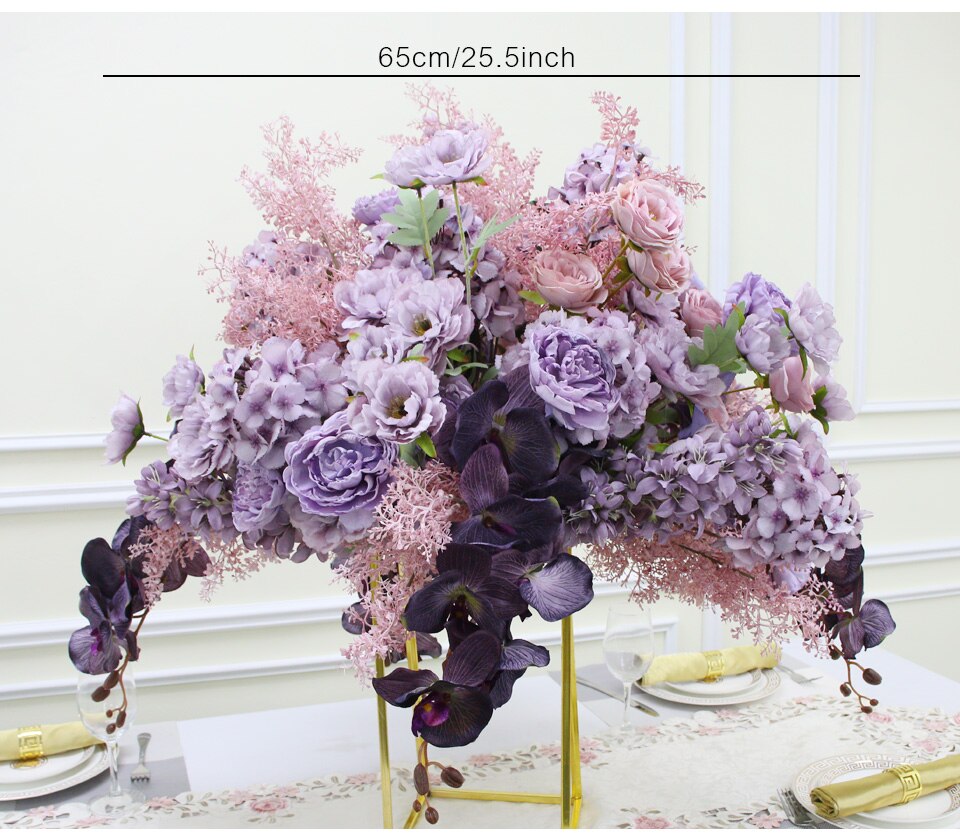 DIY vs. professional wedding flower arrangements